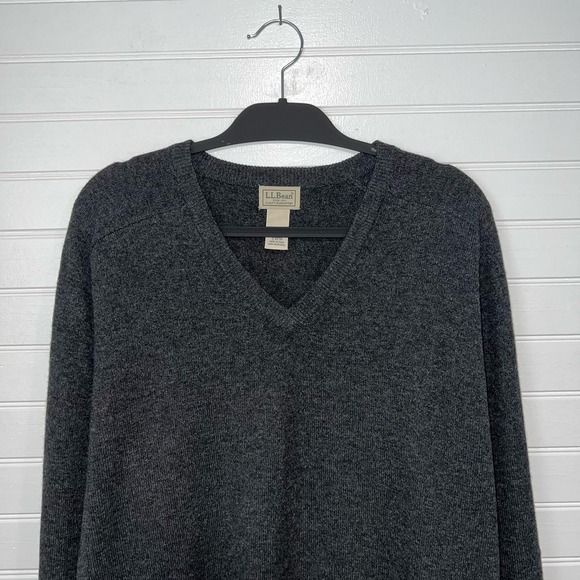 LL Bean Size Large 100% Lambswool Modern Preppy Luxury Gorpcore Outdoors Sweater - Picture 2 of 8